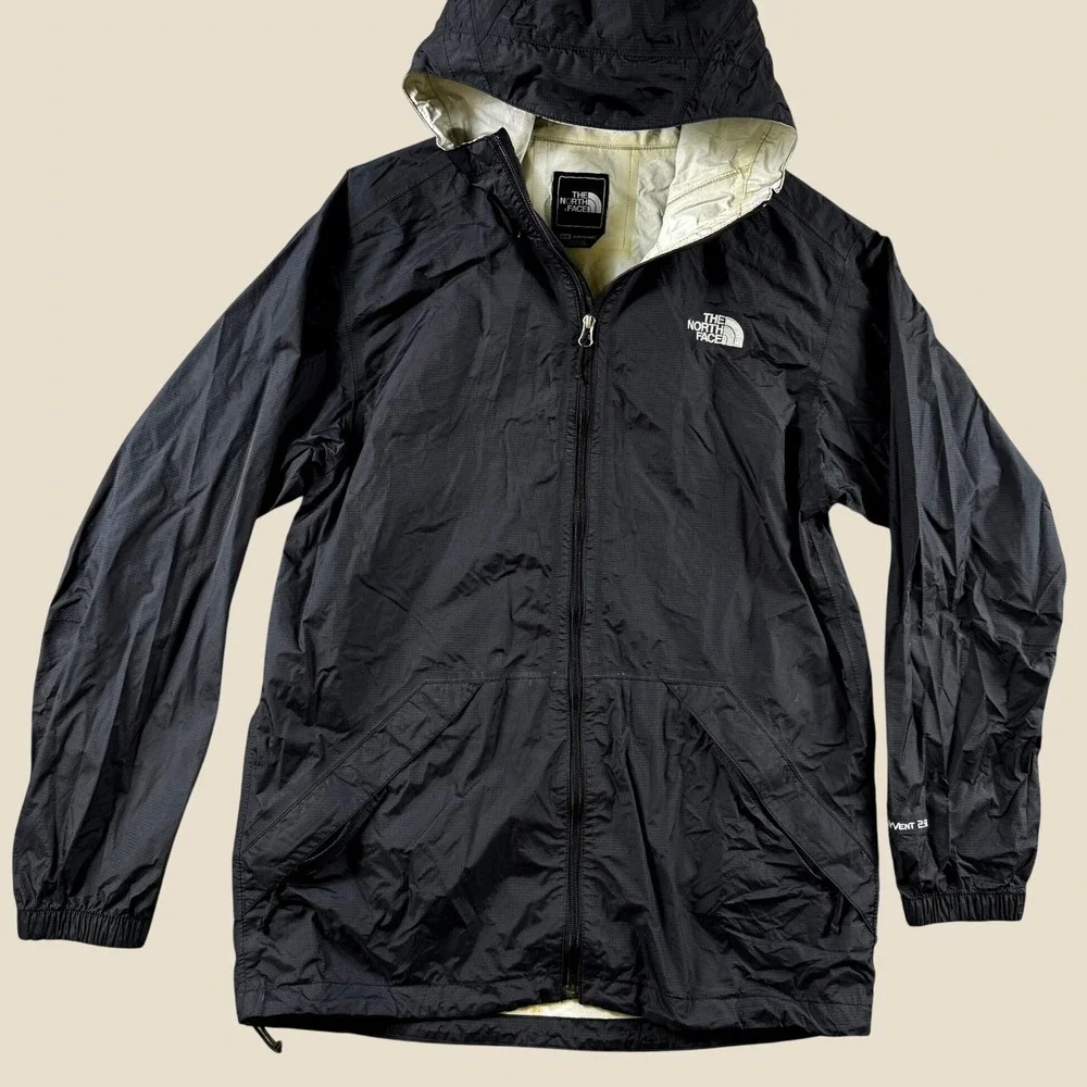 The North Face HyVent 2.5L Rain Jacket Men M Black Hooded Waterproof Windbreaker